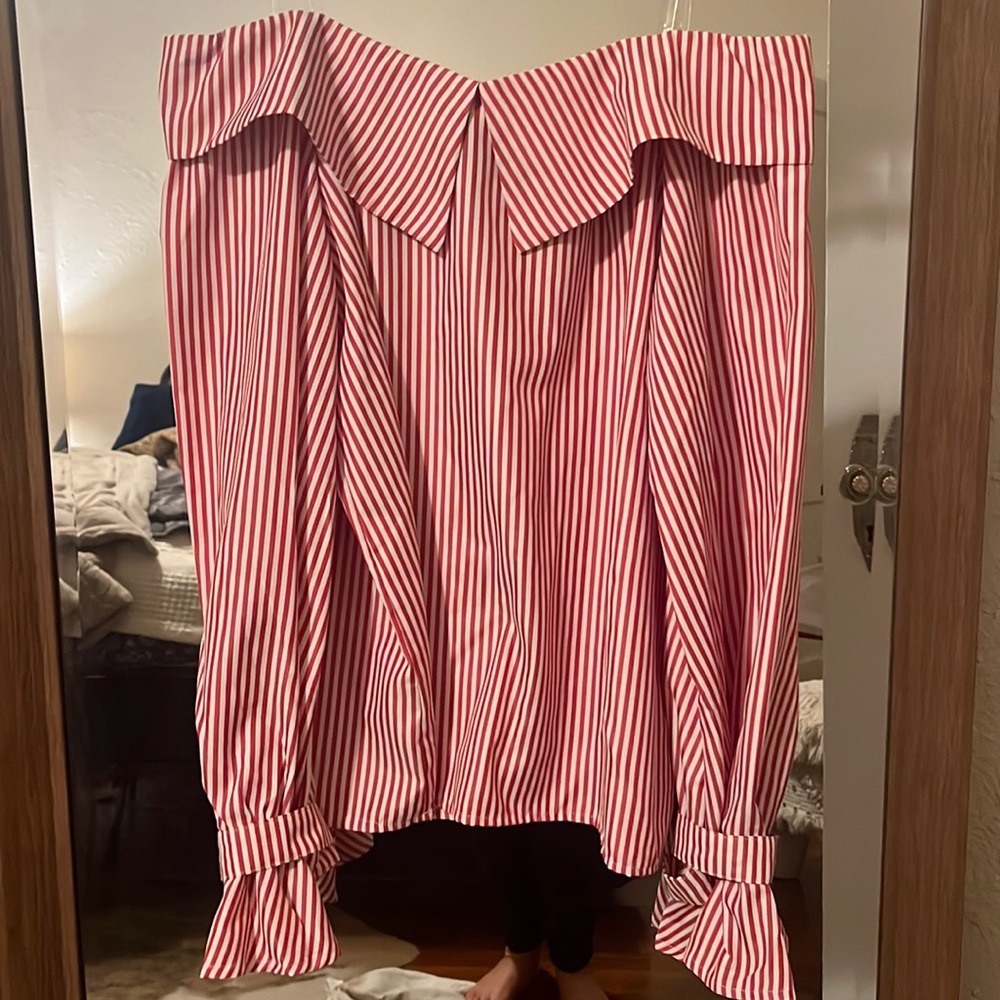 DO + BE Size M Off the Shoulder Blouse